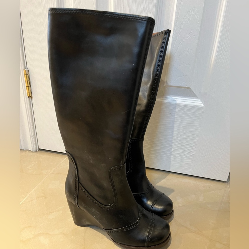 Aldo wedge boots size 6